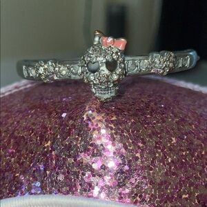 VINTAGE BETSEY JOHNSON Silver Skull Bracelet with 🎀 & FREE GIFT 💝